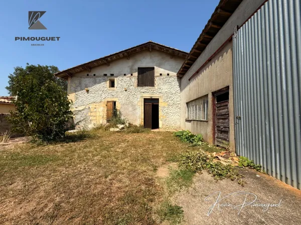 Ancien chai viticole à réinventer - 180 m² à aménager, cour intérieure & dépendances - 900 m² de ter