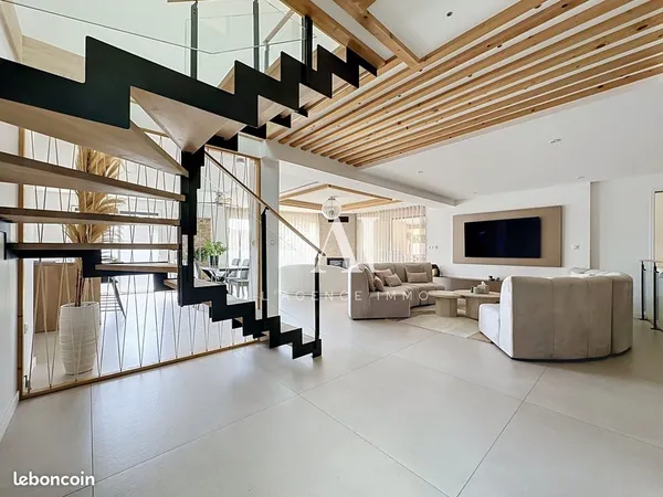 Duplex 5 pièces 149 m²