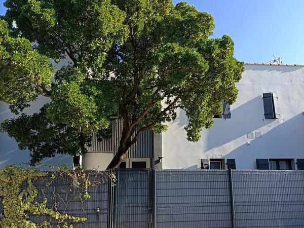 Maison de 110 m² 3 suites parentales + parking proche CHU Nîmes