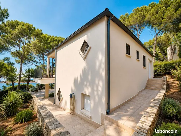 Villa 2 pièces 100 m²
