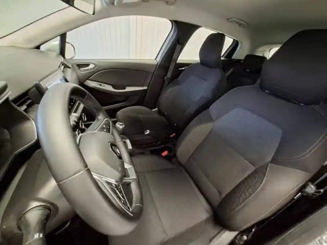 Renault Clio blue dci 85 — photo 18