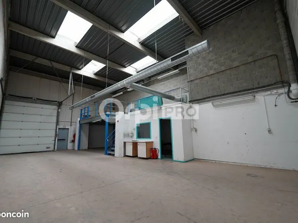 Local d'activité 205 m²