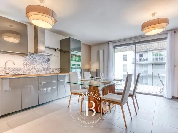 Lyon 5 - Debrousse - Appartement meublé de 69,34 m² - 2 chambres - Terrasse - Garage