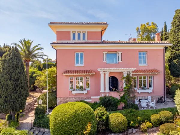 Villa élégante traditionnelle - Belle vue sur la mer