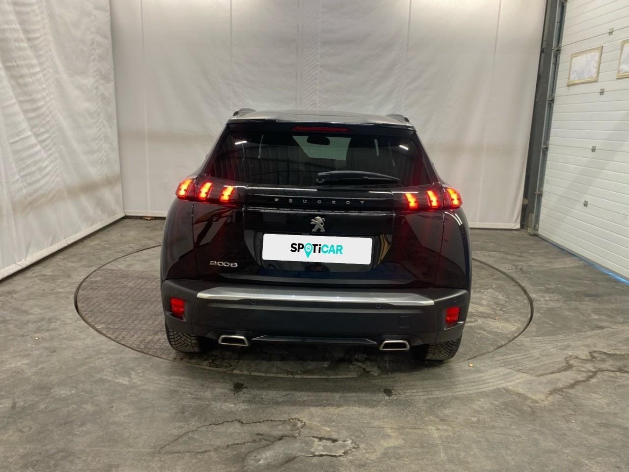 Peugeot 2008 puretech 130 s&s eat8 allure — photo 4