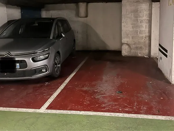 Place de parking rue M.Michelis Neuilly-sur-Seine
