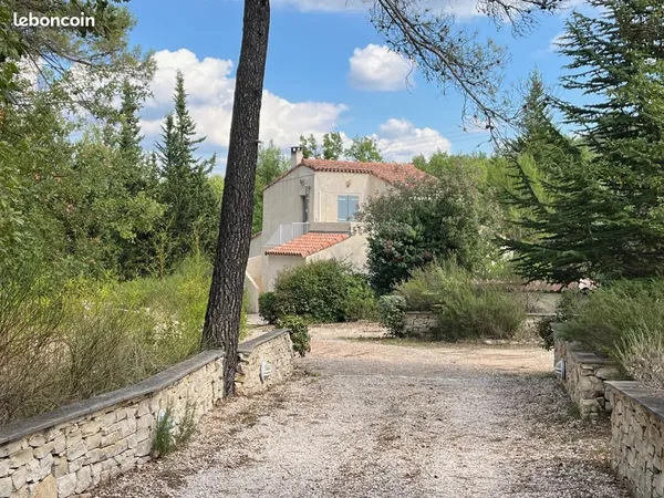 Propriété 4 pièces 105 m²