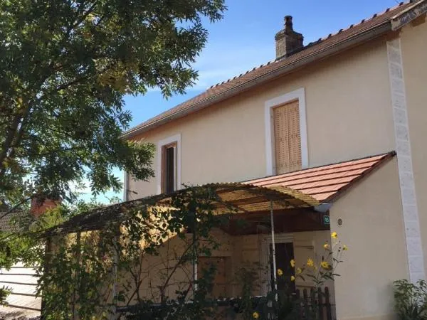 MAISON DE VILLAGE A VELARS SUR OUCHE