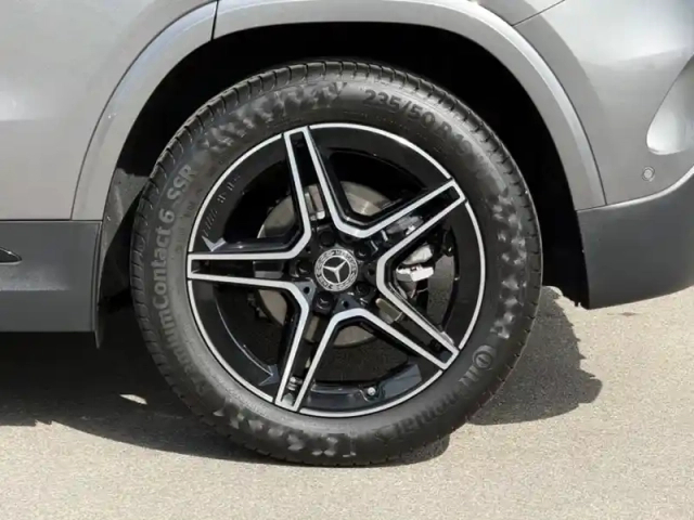 Mercedes Gla 180 amg line — photo 12
