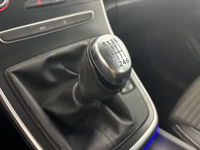 Renault Scenic blue dci 120 — photo 13