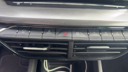 Skoda Octavia 1.5 eTSI 150 DSG7 - Business – 2023 – 156283 km – Hybride essence – Boîte Automatique — photo 21
