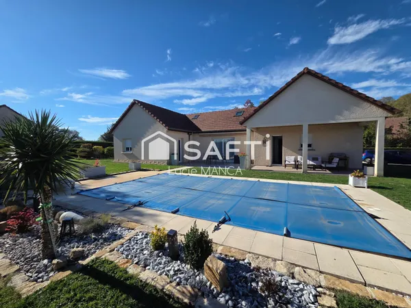MAISON FAMILIALE AVEC PISCINE À MONTCHANIN