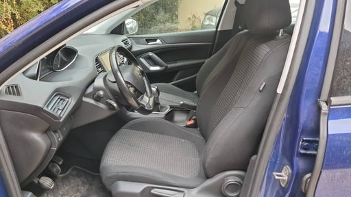 Peugeot 308 1.2 PureTech 110 - Allure – 2018 – 112497 km – Essence – Boîte Manuelle — photo 16