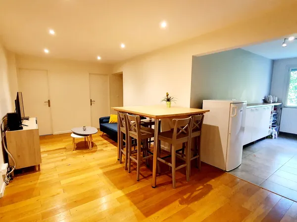 Loue chambre en colocation dans appartement