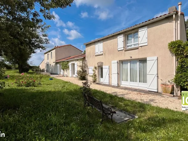 Propriété 8 pièces 228 m²