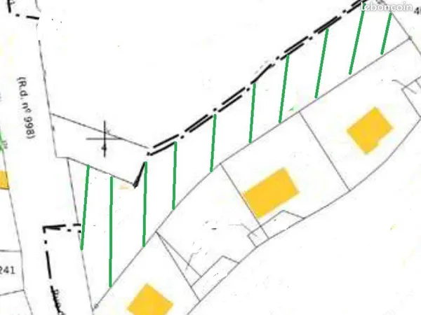 Terrain à bâtir de 1 560 m² - Hors lotissement en centre ville