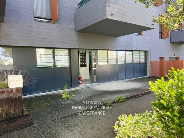 Local professionnel 8 pièces 35 m²