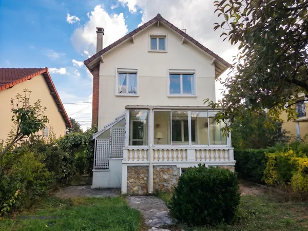 Maison 5 pièces à rénover avec fort potentiel à Franconville, GARE FRANCONVILLE RER C , terrain, 2 c
