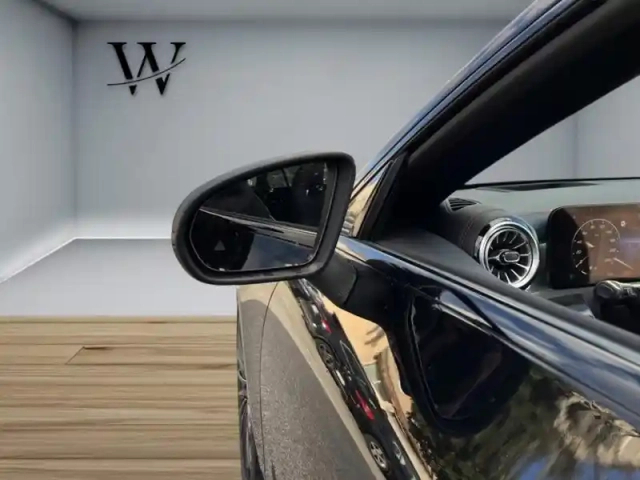 Mercedes Cla 200 d shooting brake amg l — photo 22