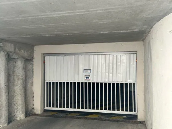 Loue place parking
