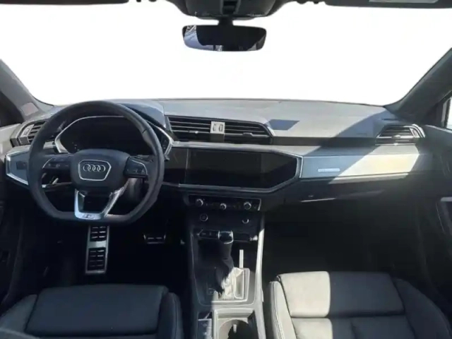 Audi Q3 35 tdi 150ch s line plus s tronic 7 — photo 6