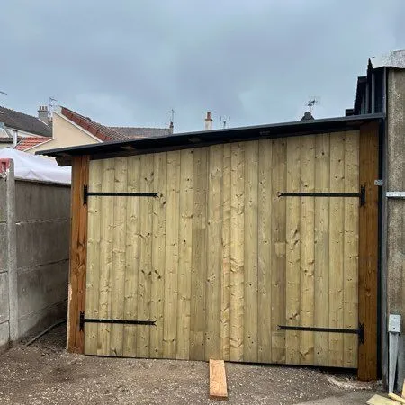 Location de box 30 m2 Mandres les roses