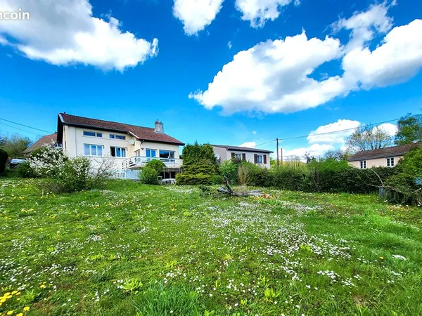 Maison 10 pièces 224 m²