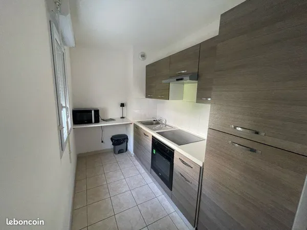 Vends beau T1bis Nîmes- calme et sécurisé