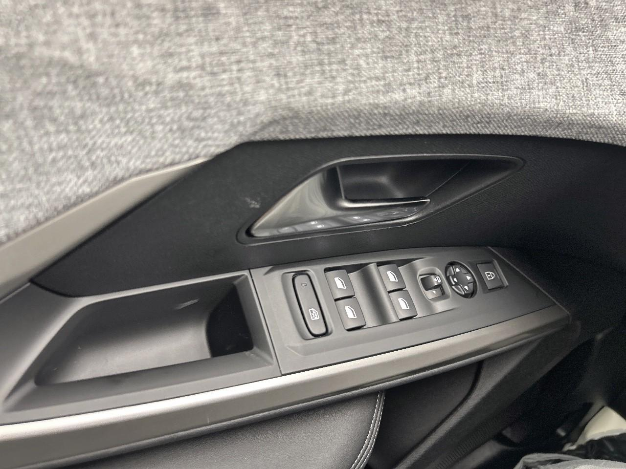 Peugeot 3008 hybrid 145 e-dcs6 allure — photo 29