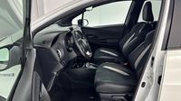 Toyota Yaris 100h GR SPORT 5p RC19 — photo 12