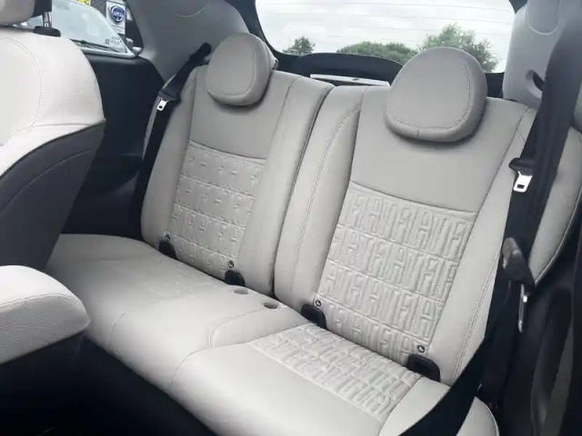 Fiat 500 c e 118 ch — photo 17
