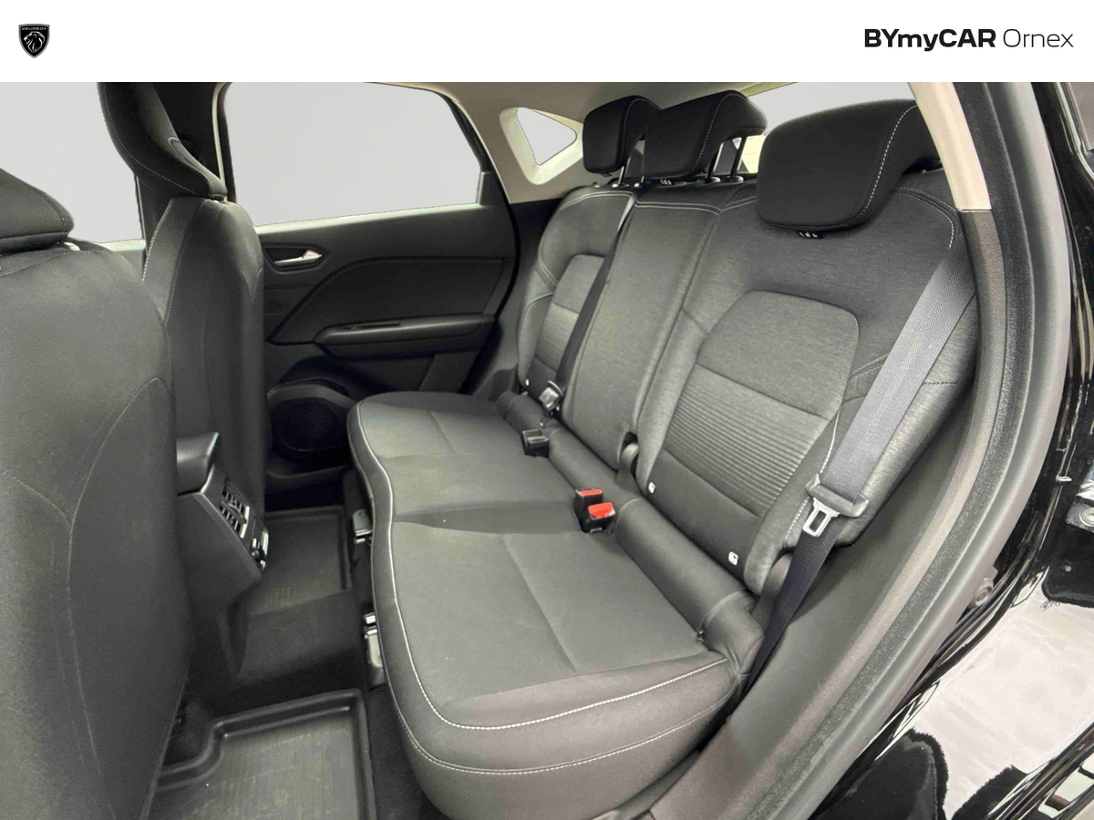 Renault Captur TCe 140 EDC - 21 — photo 18