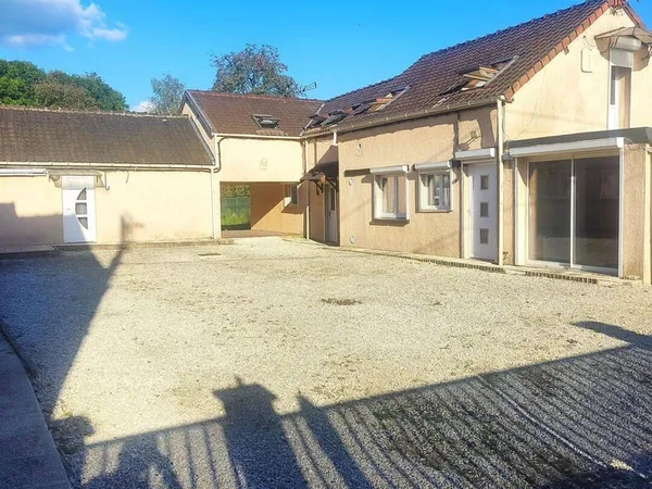 Maison 15 pièces 335 m²