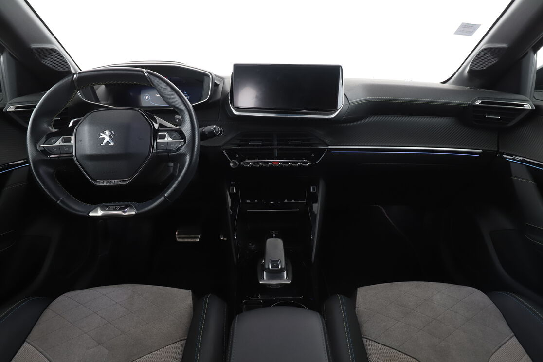 Peugeot 208 1.2 PureTech GT Pack EAT8 — photo 11