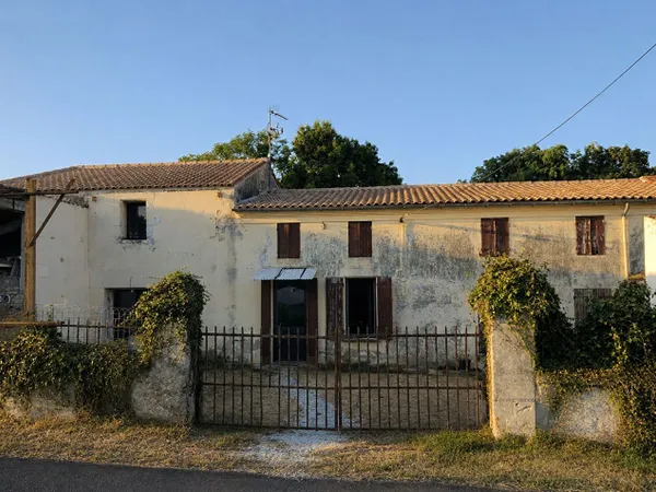 A 15/20 min de Rochefort : Pont l'Abbé d'Arnoult : Maison en Pierres 3 chambres et jardin privatif