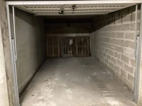 Parking 13 m²