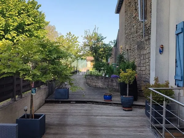 Propriété 7 pièces 191 m²