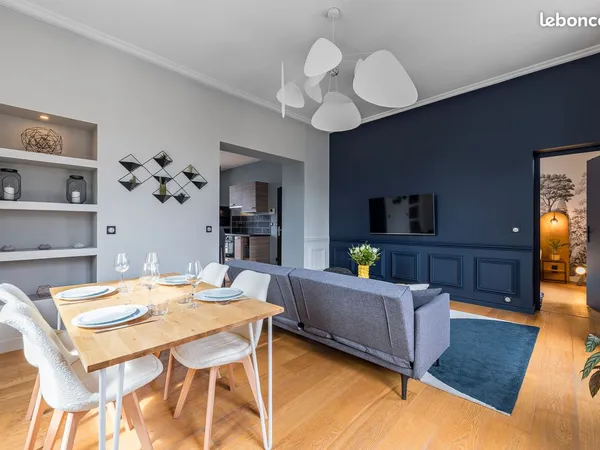 T2 MEUBLÉ - TERRASSE 40 m² - PARKING PRIVÉ - INTERNET INCLUS