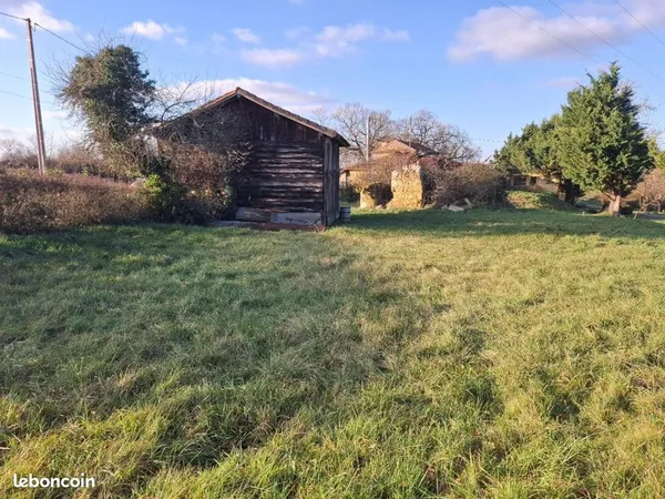 Terrain 830 m²