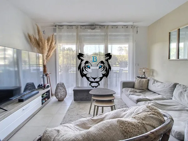 PUGET - APPARTEMENT T2 AVEC TERRASSE
