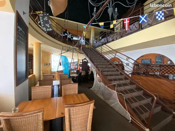 Local commercial, restaurant 392 m² LA ROCHELLE