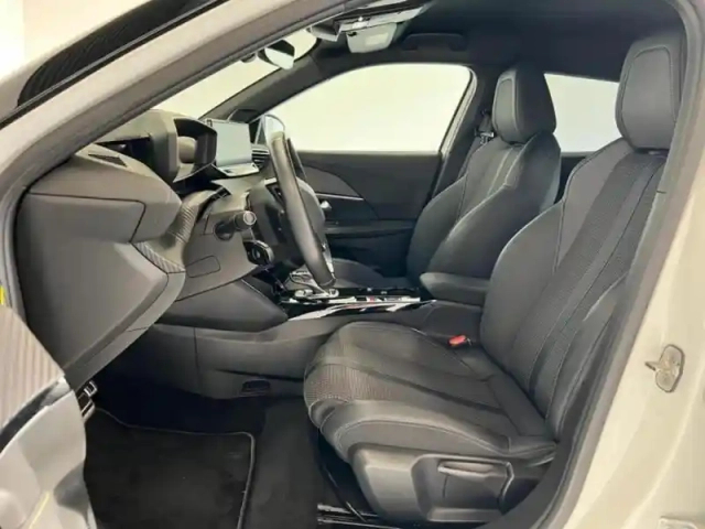 Peugeot 2008 e- 136ch gt — photo 7