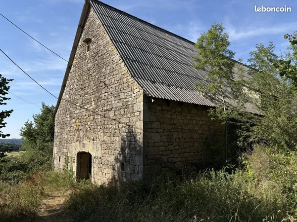 Grange 1 pièce 150 m²