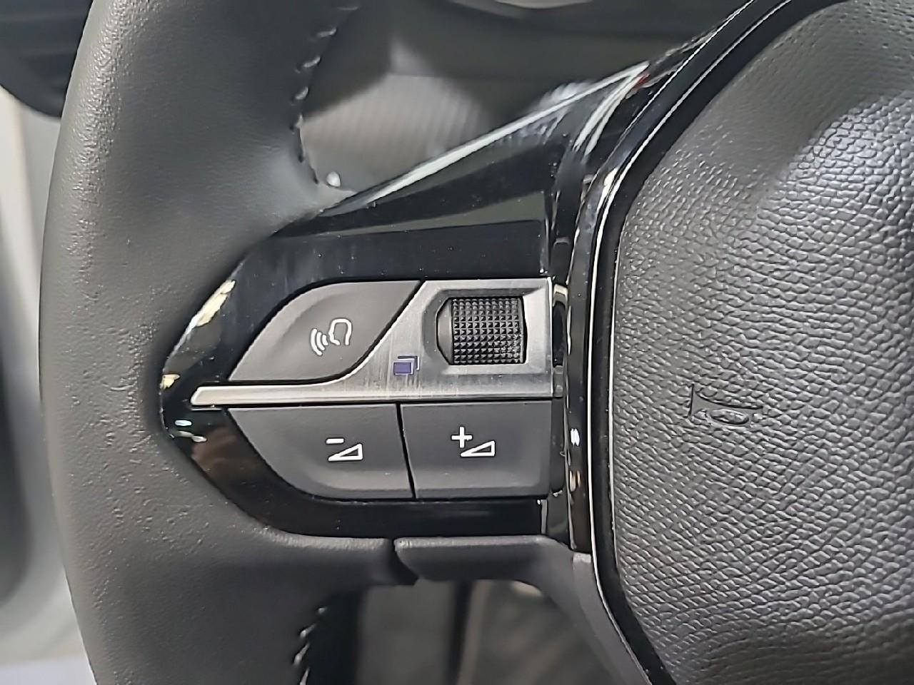 Peugeot 208 puretech 75 s&s bvm5 active pack — photo 22