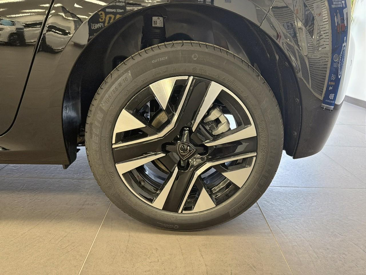 Peugeot 208 hybrid 110 e-dcs6 allure — photo 11