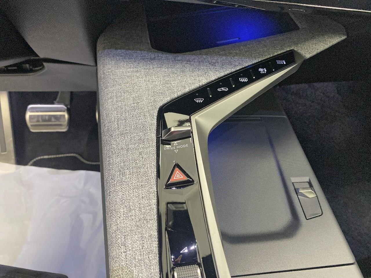 Peugeot 3008 hybrid 145 e-dcs6 gt — photo 16
