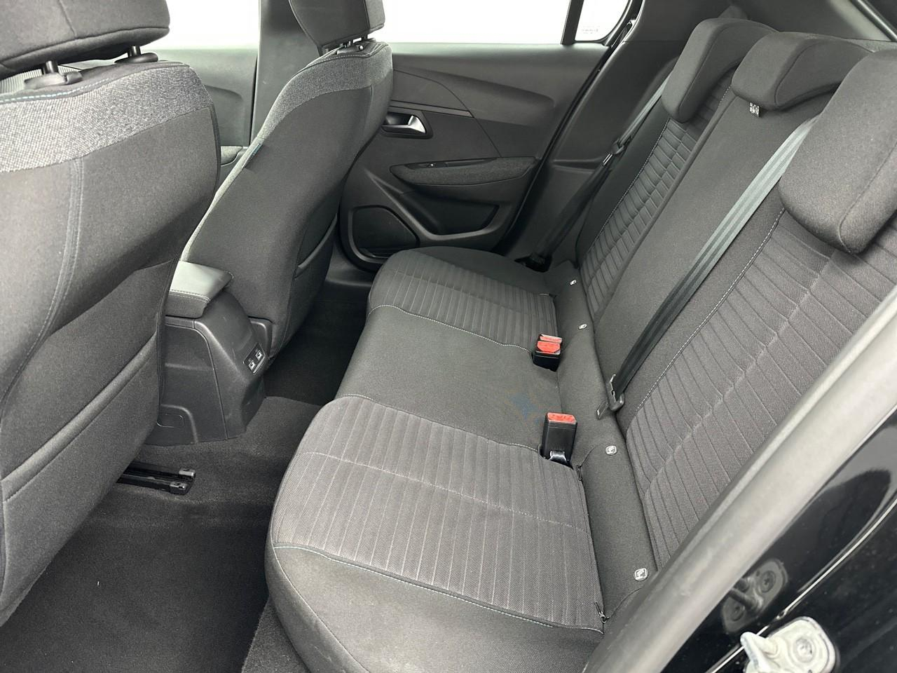 Peugeot 208 puretech 100 s&s eat8 style — photo 12