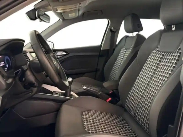 Audi A1 allstreet 25 tfsi 95ch design — photo 7