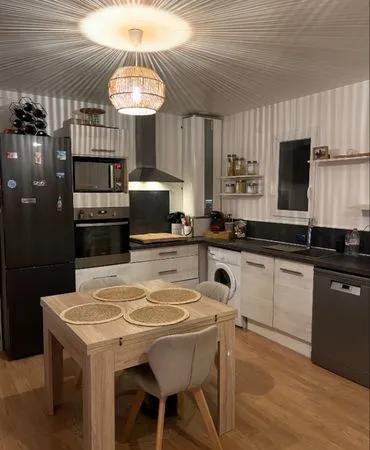 Appartement F2 +jardin+ parking