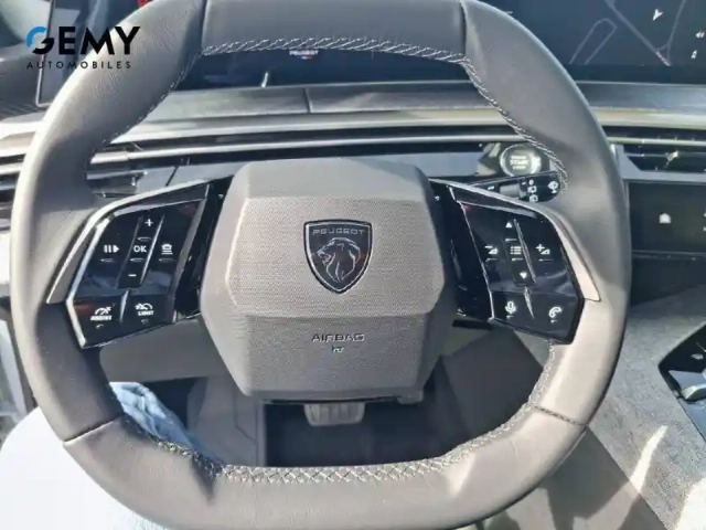 Peugeot 5008 electrique 210 ch 73 kwh — photo 13